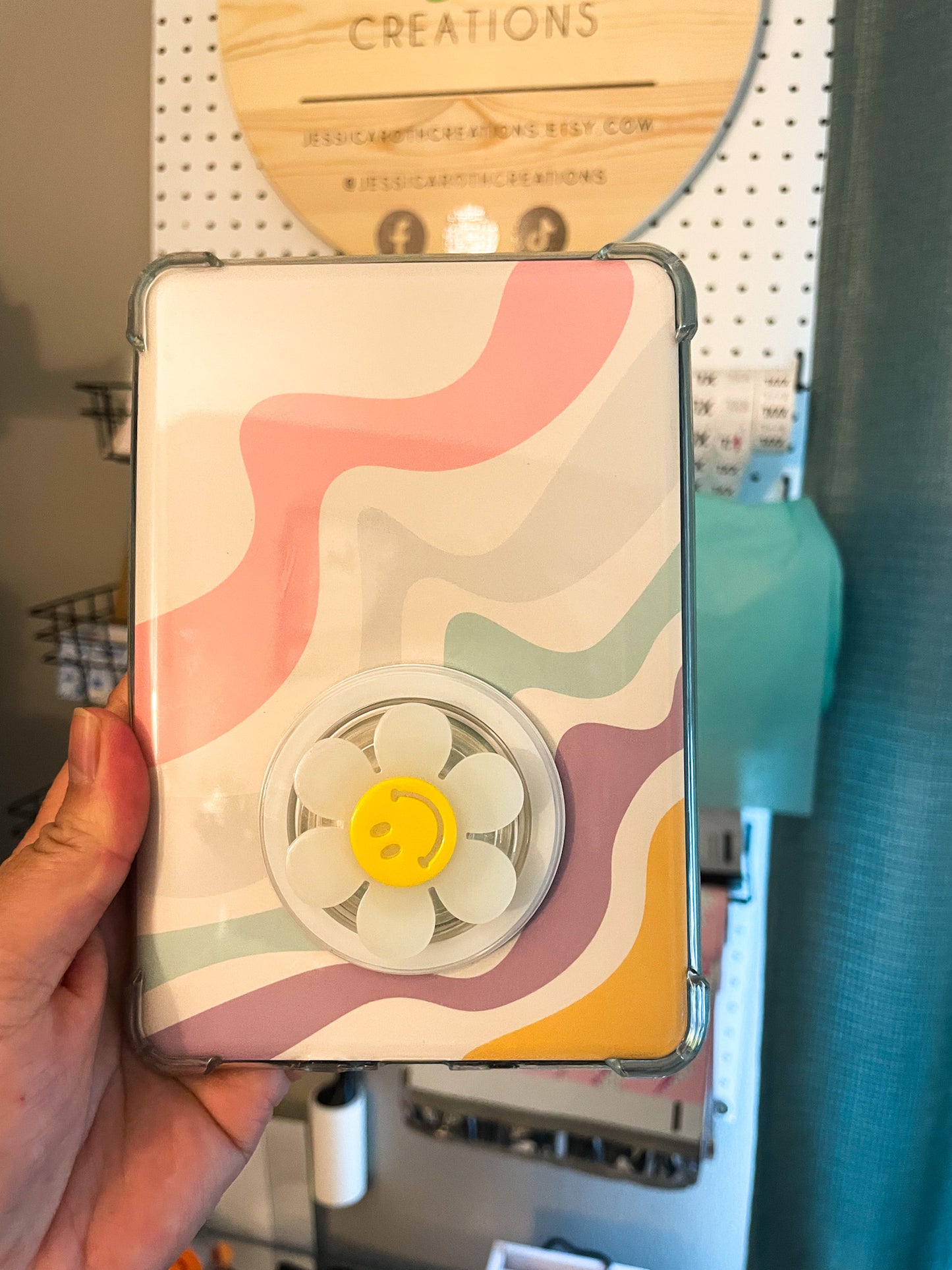 Pastel Waves Kindle Insert